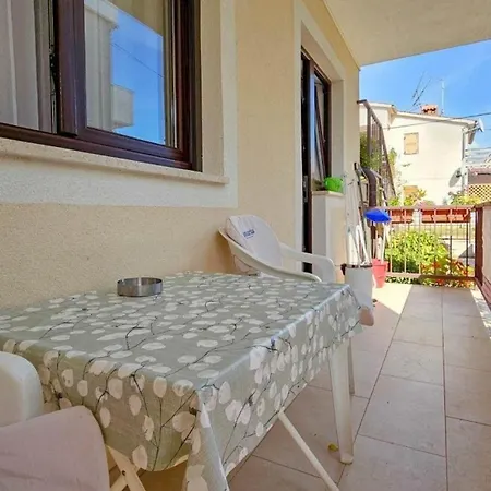 Apartman Ferienwohnung Fur 4 Personen Ca 45 Qm In Novigrad, Istrien Istrische Riviera *