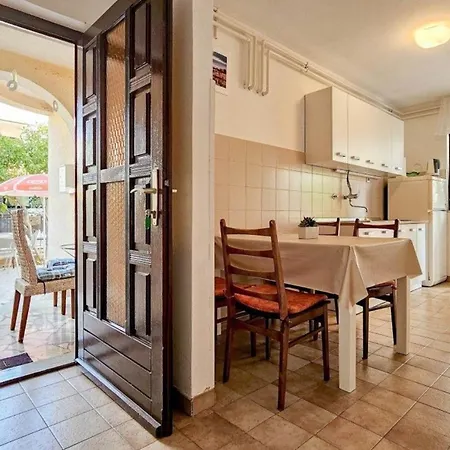 Ferienwohnung Fur 4 Personen Ca 45 Qm In Novigrad, Istrien Istrische Riviera Apartman