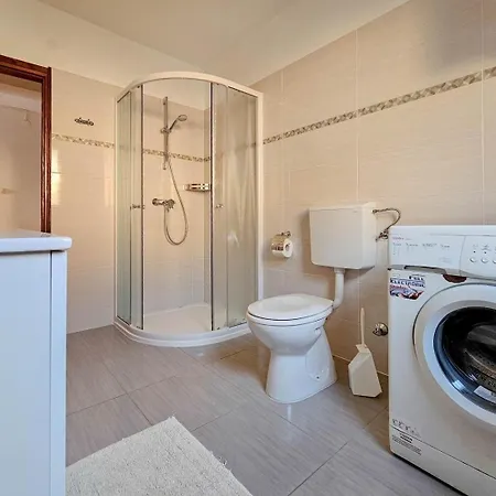 Ferienwohnung Fur 4 Personen Ca 45 Qm In Novigrad, Istrien Istrische Riviera * Karpinjan