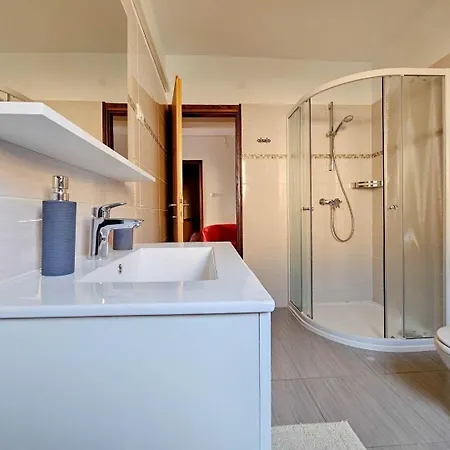 Ferienwohnung Fur 4 Personen Ca 45 Qm In Novigrad, Istrien Istrische Riviera Apartman Karpinjan